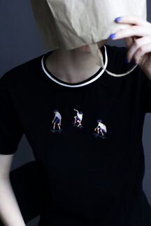 Футблока с вышивкой (три скейтера)