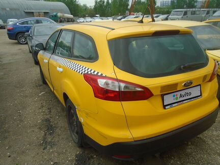 Ford Focus 1.6 МТ, 2014, битый, 100 000 км