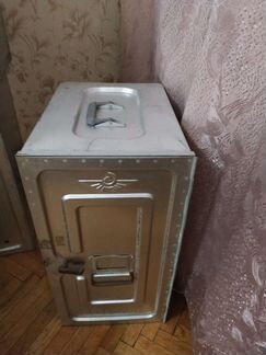 Ящик из под бортового питания 