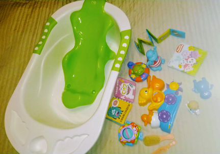 Ванночка горка для купания и игрушки