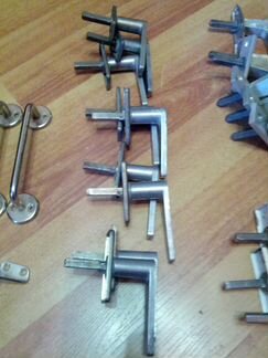 Ручки оконные различных моделей и цветов. Много