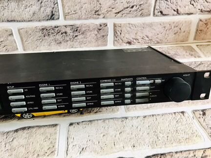 Процессор эффектов T C electronics M 2000