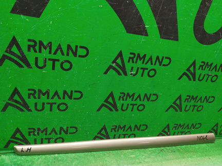 Накладка двери передняя левая Nissan Note E11