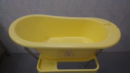 Ванночка для купания с подставкой Bebe jou