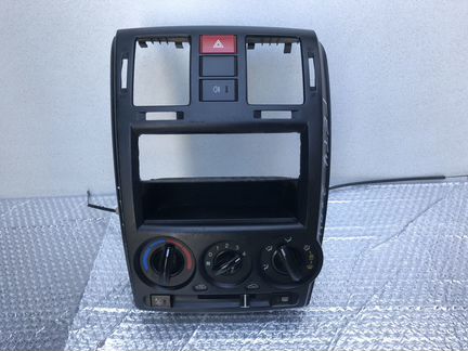 Рамка магнитолы Hyundai Getz