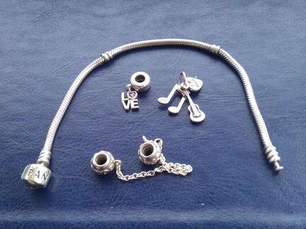 Браслет и шармы