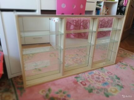 Витрина настенная для коллекции