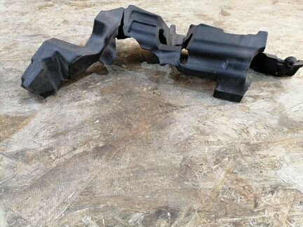 Шумоизоляция на двигателе Mercedes