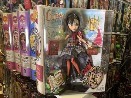 Сериз Худ наследие Эвер Афтер кукла в коробке