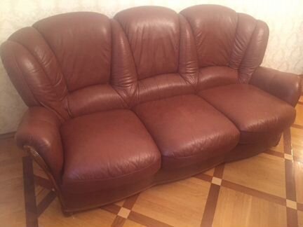 Кожаный диван бу