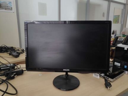Монитор Philips 22