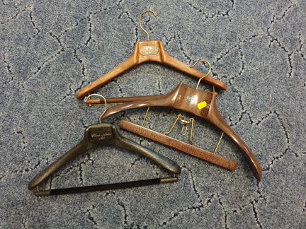 Вешалки Италия