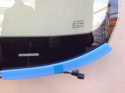 KIA sorento 12- лобовое стекло