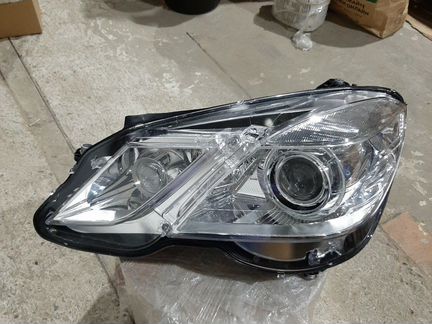 Mercedes E212 W212 фара ксенон адаптивные