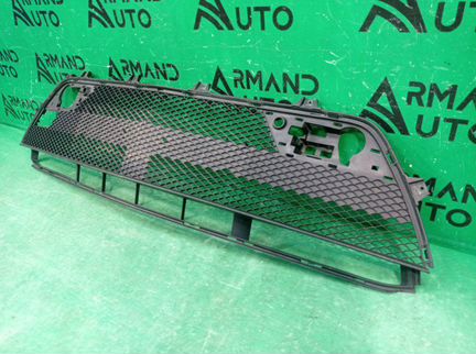 Решетка бампера передняя нижняя Mercedes Gl X166