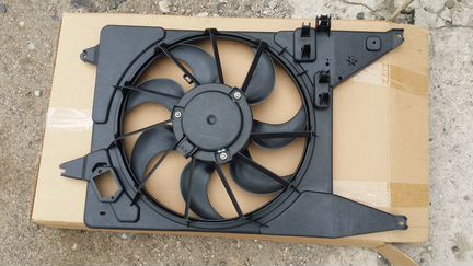 Вентелятор охлаждение Лада Ларгус