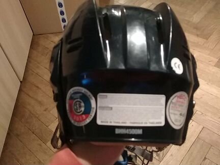 Шлем хоккейный с решёткой