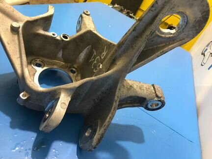 Кулак задний правый Bmw 5-Я Серия Gt F07 N55 2013