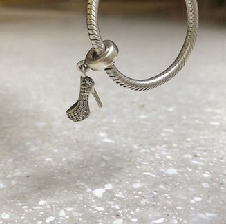 Pandora шарм туфелька