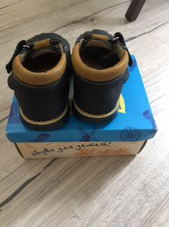 Сандали детские