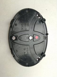 Эмблема передняя Toyota Rav-4 40 2015-2018