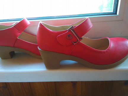 Босоножки 25 размер новые