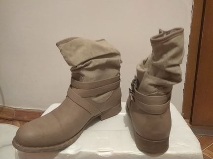 Полусапожки женские на 39-40